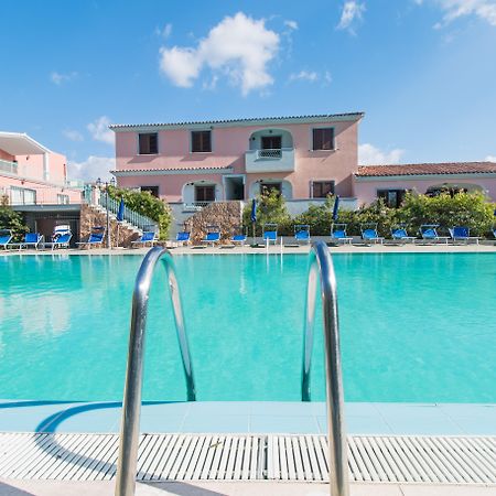 Albergo Residenziale Gli Ontani Cala Liberotto Buitenkant foto