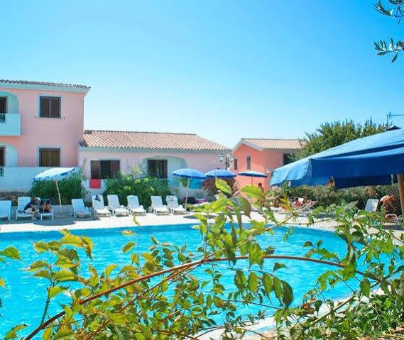 Albergo Residenziale Gli Ontani Cala Liberotto Buitenkant foto